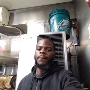 Meet your Posher, Ellis